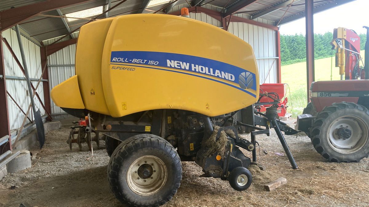 E-FARM: New Holland TM150 - Πρέσσα - id JC9CZYX - 30.000 € - Χρονία: 2018 - Συνολικός αριθμός παραχθέντων δεμάτων: 6.500,Γαλλία