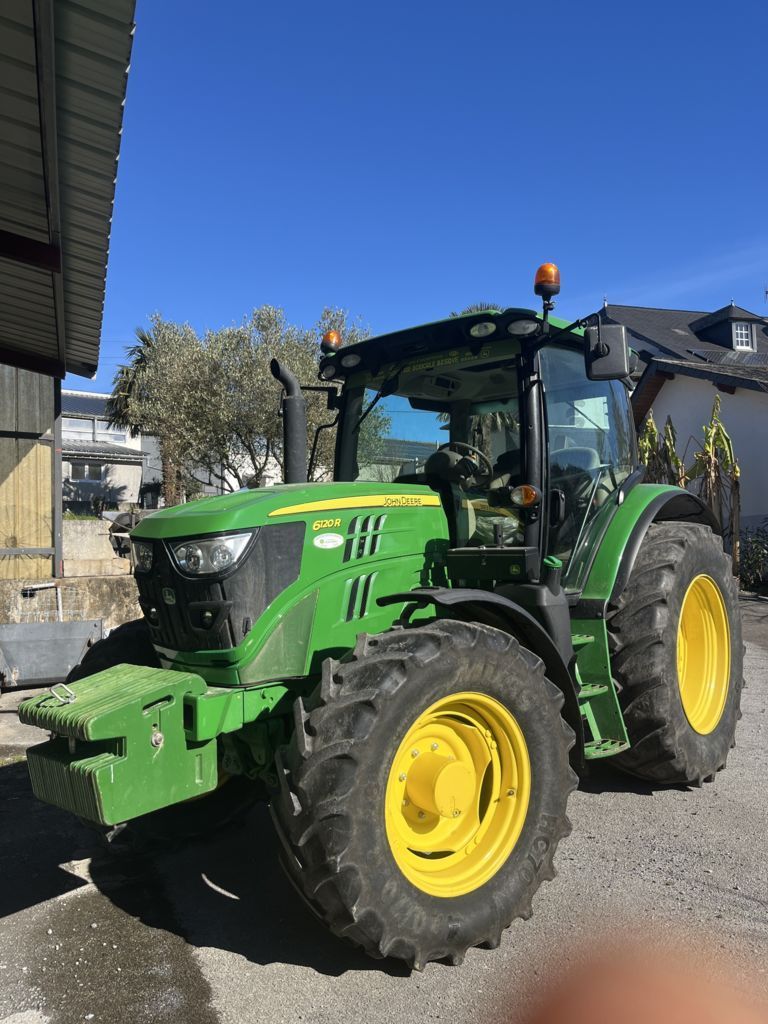 John Deere 6120 R Tractor €57,000