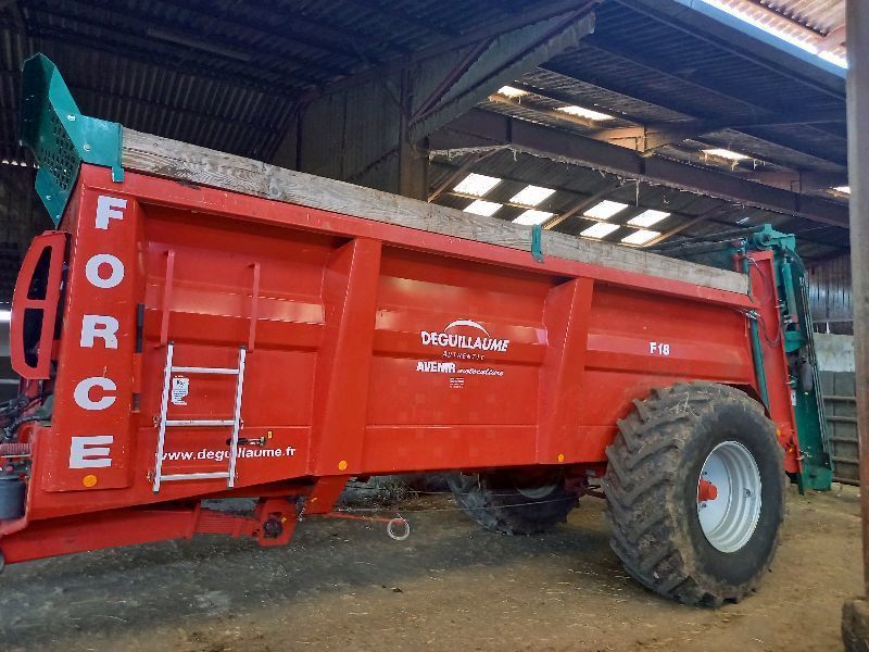 E-FARM: Deguillaume deguillaume force 18 table d'epandage - Épandeur de fumier et de compost - id ZPM4JDP - 23 000 € - Année: 2020 - France