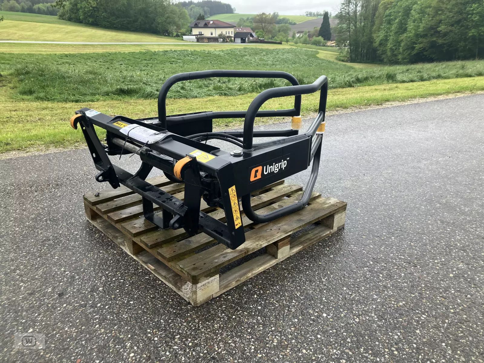 E-FARM: Quicke unigrip - Adjunto - id JVRTGIB - 1325 € - Año: 2022 - Austria