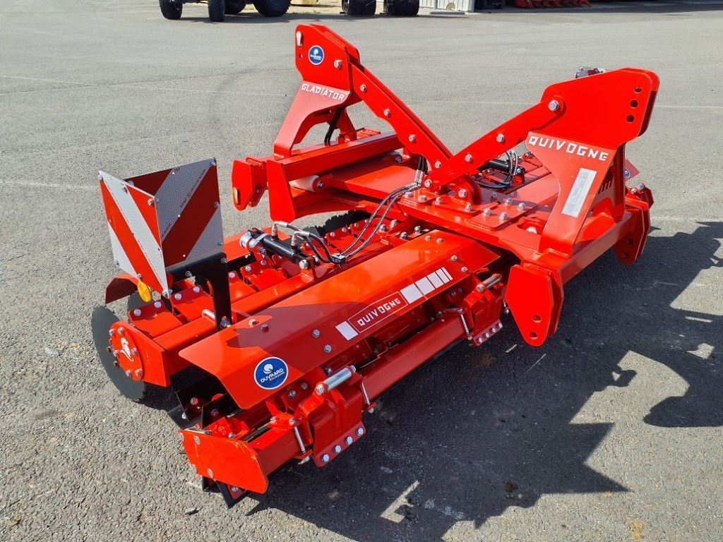 E-FARM: Quivogne gladiator - Prések és hengerek - id HWTTP2F - 9000 EUR - Gyártási év: 2022 - Franciaország