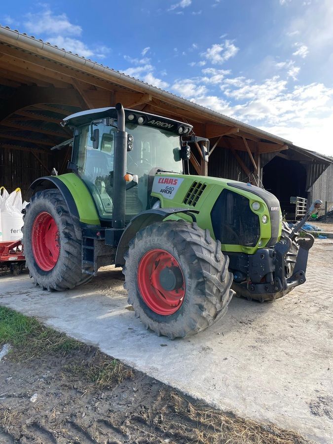 E-FARM: Claas Arion 640 CIS - Traktor - id RU6JB8P - 49 900 € - Rok produkcji: 2016 - Motogodziny: 5700,Moc silnika: 177,Francja