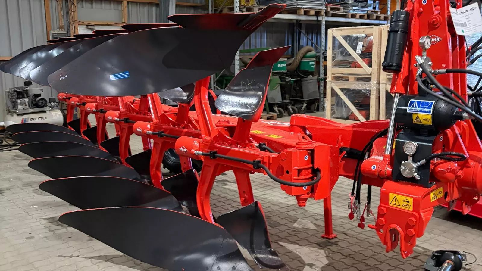 Kuhn vari master 183 nsh 6 furet Charrue 57 420 €