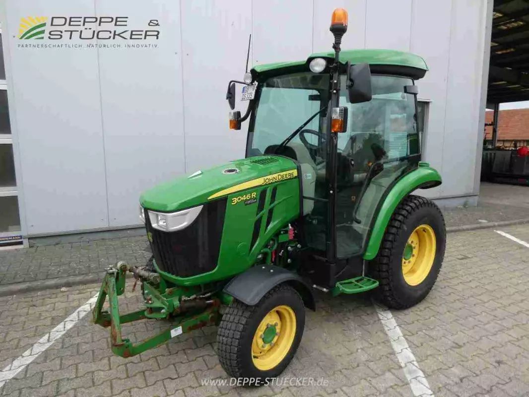 E-FARM: John Deere 3046 R - Tracteur - id NALWLIT - 36 500 € - Année: 2021 - Lecture du nombre d'heure: 333,Puissance du moteur (chevaux): 46,Allemagne