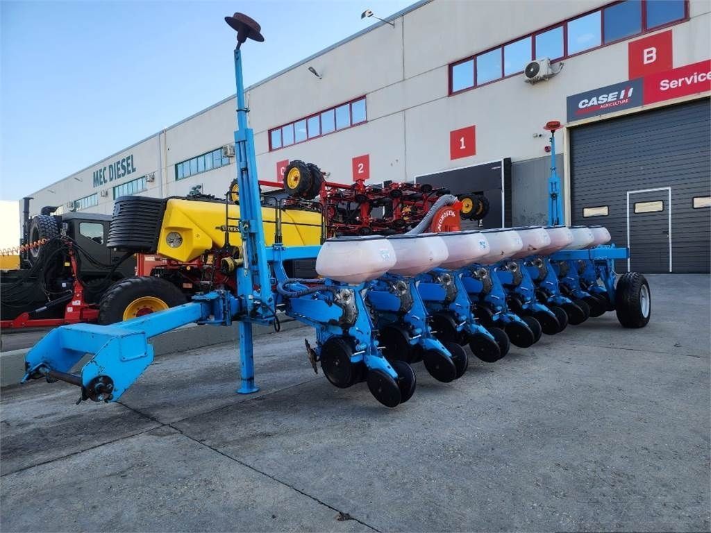 E-FARM: Monosem ng plus 3 - Burghiu de precizie - id NFRU9SY - 6.900 EUR - Anul: 2007 - România