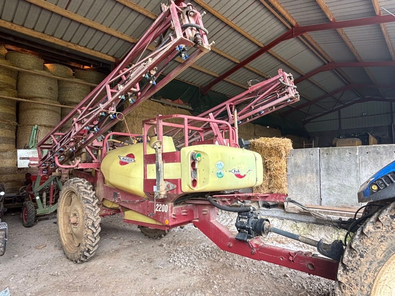 E-FARM: Hardi commander 2200 - Pulverizador - id JMCR65Z - 8000 € - Año: 2003 - Francia