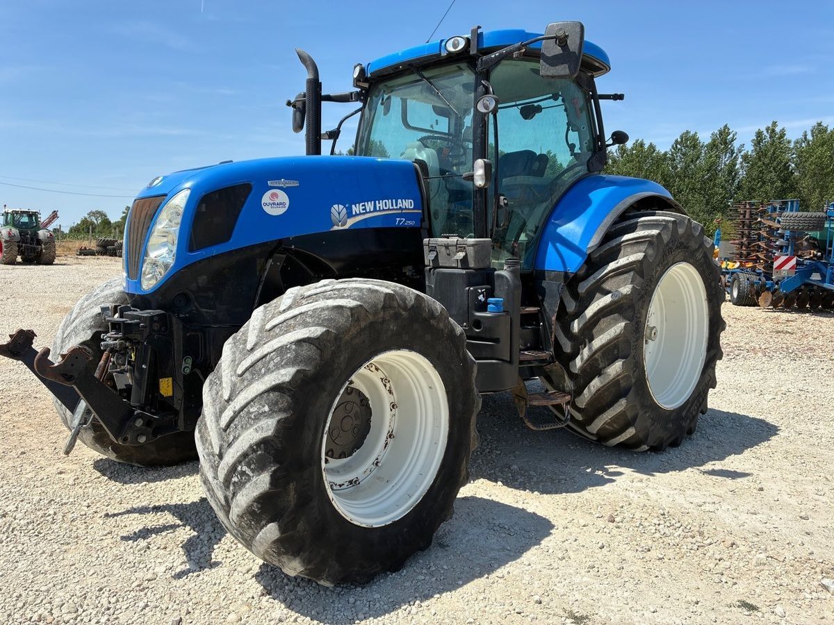 New Holland T7.250 Tractor €46,000