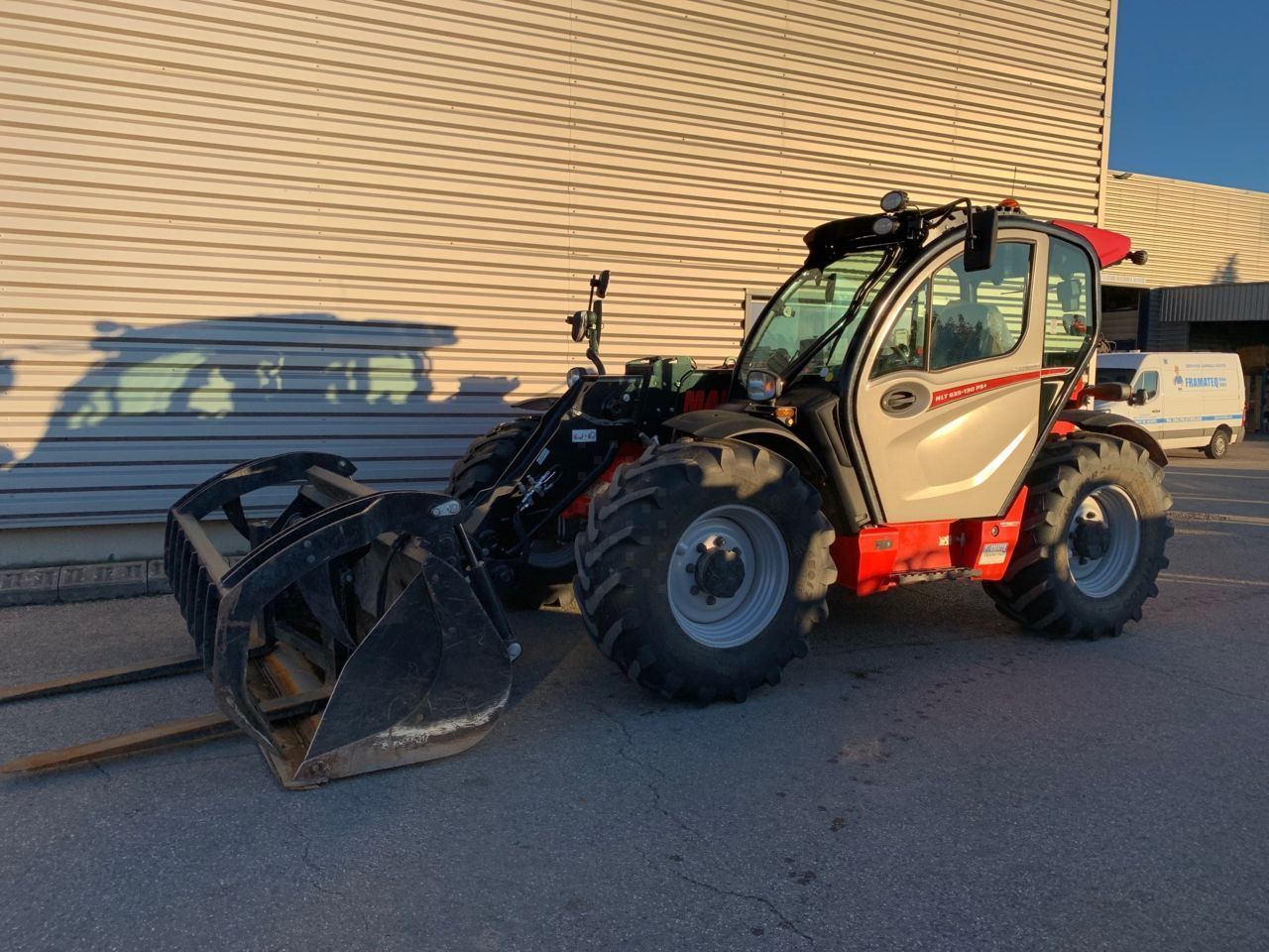 Manitou mlt 635-130 ps + prenium Telehandler €85,000