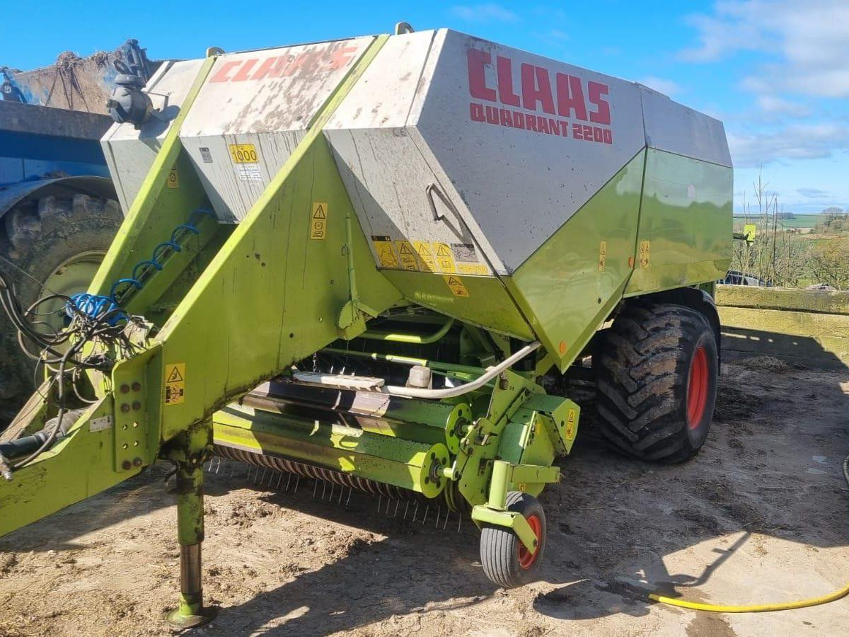 E-FARM: Claas Quadrant 2200 - Baler - id YHNFI7W - €17,596 - Year of construction: 2002 - United Kingdom