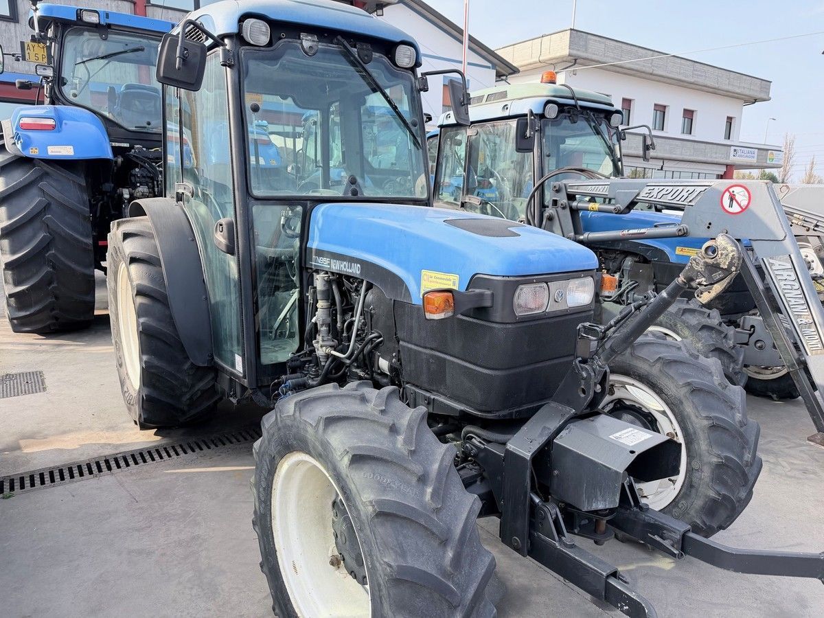 New Holland tnf 95 Tractor €28,000