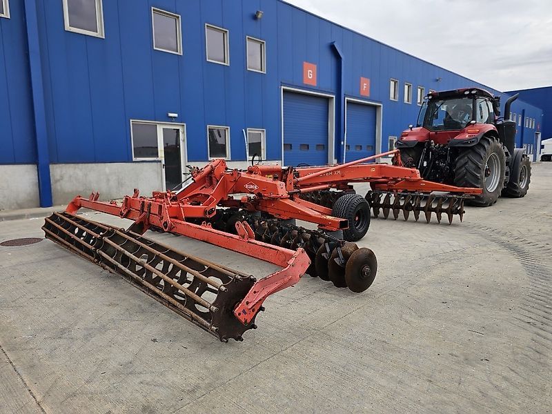 E-FARM: Kuhn disc kuhn discover xm40/60 - Herse à disques et disque compact - id 3LKIMTN - 9 360 € - Année: 2007 - Roumanie