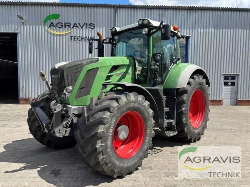 E-FARM: Fendt 826 Vario ProfiPlus - Tractor - id IZUMYHT - €89,900 - Year of construction: 2013 - Engine hours: 5,538,Engine power (HP): 256,Germany