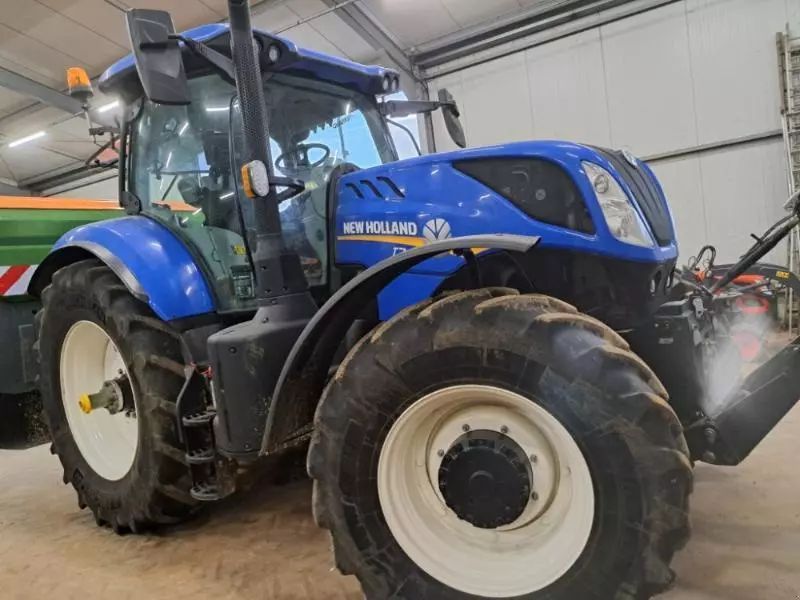 New Holland T7.230 Tracteur 102 000 €