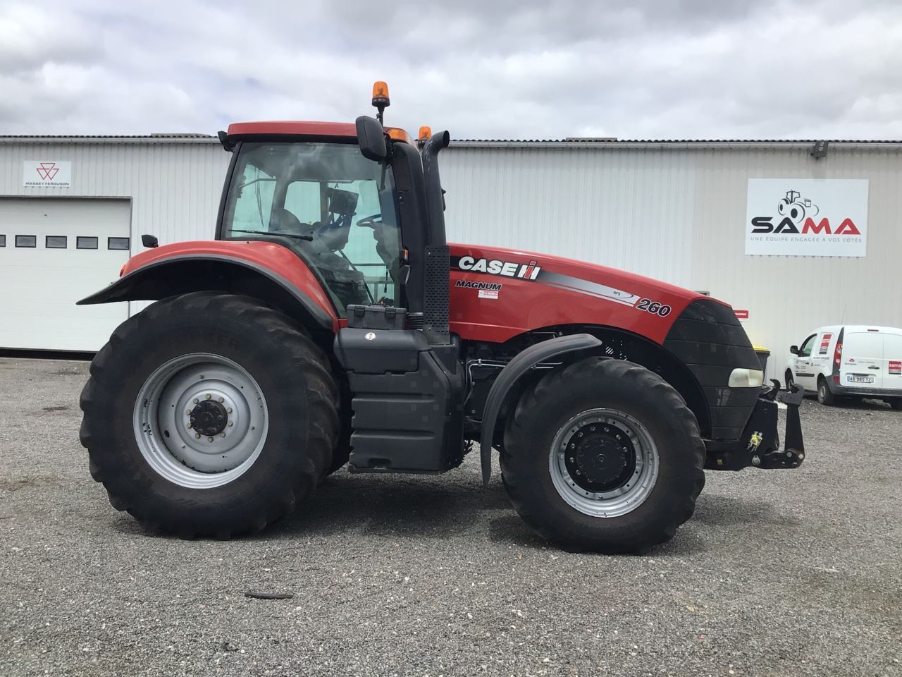 E-FARM: Case IH Magnum 260 - Traktor - id NK1WK5R - 52.000 € - Produktionsår: 2014 - Motortimer: 6.110,Motoreffekt (HP): 260,Frankrig