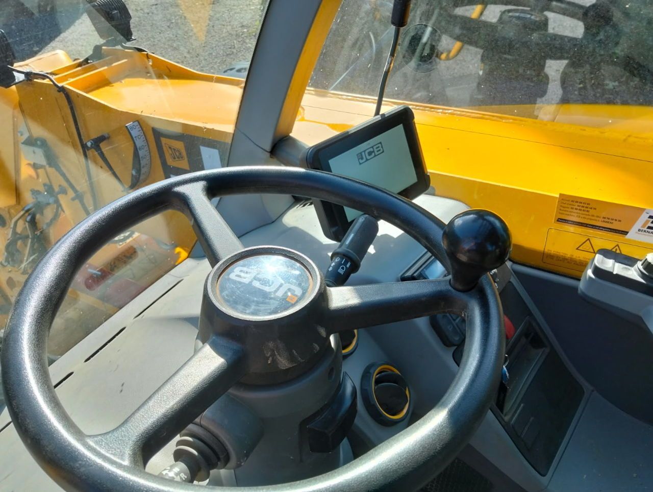 E-FARM: JCB 542-70 xtra dtvt - Telehandler - id PRUXGIE - €86,000 - Year of construction: 2023 - Engine hours: 920,Engine power (HP): 150,France