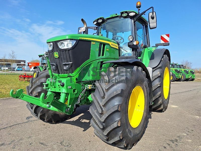 John Deere 6M 240 Tractor 157.800 €