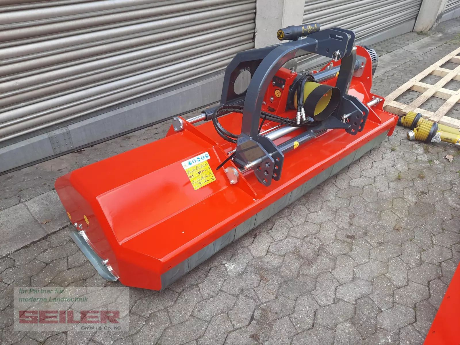 E-FARM: Dragone v 240 sh - Topper - id SH1QQAU - 7.387 € - Baujahr: 2023 - Deutschland