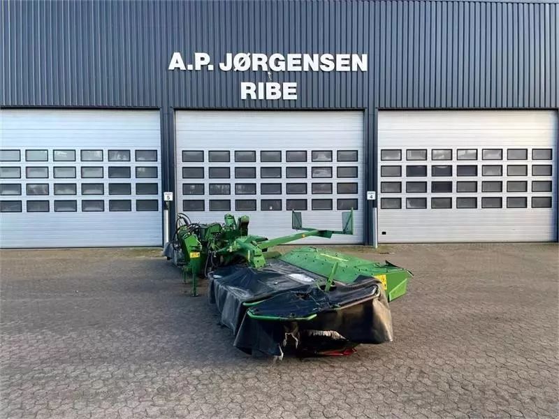 E-FARM: John Deere 388 - Segadora - id QKTBYSD - 10.049 € - Año: 2006 - Dinamarca