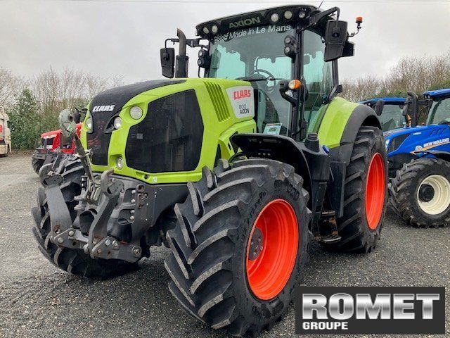 Claas Axion 800 Tractor €75,850