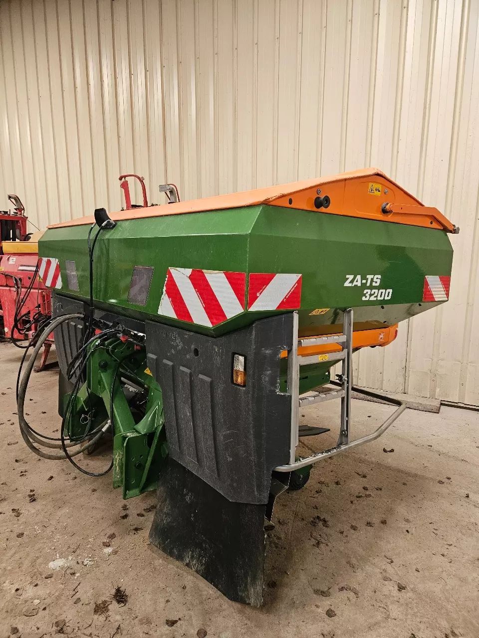 E-FARM: Amazone za-ts 3200 profis hydro - Rozsiewacz nawozów - id HAS6TF6 - 15 000 € - Rok produkcji: 2017 - Francja
