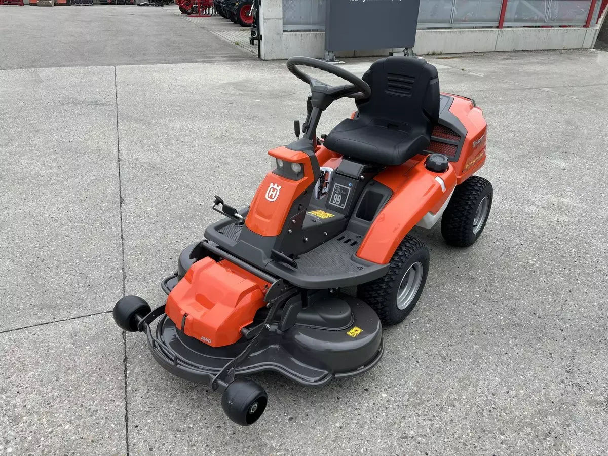 E FARM Husqvarna r 216 t awd Lawn mower id NU2EYKS 5 250 Year of construction 2024 Austria