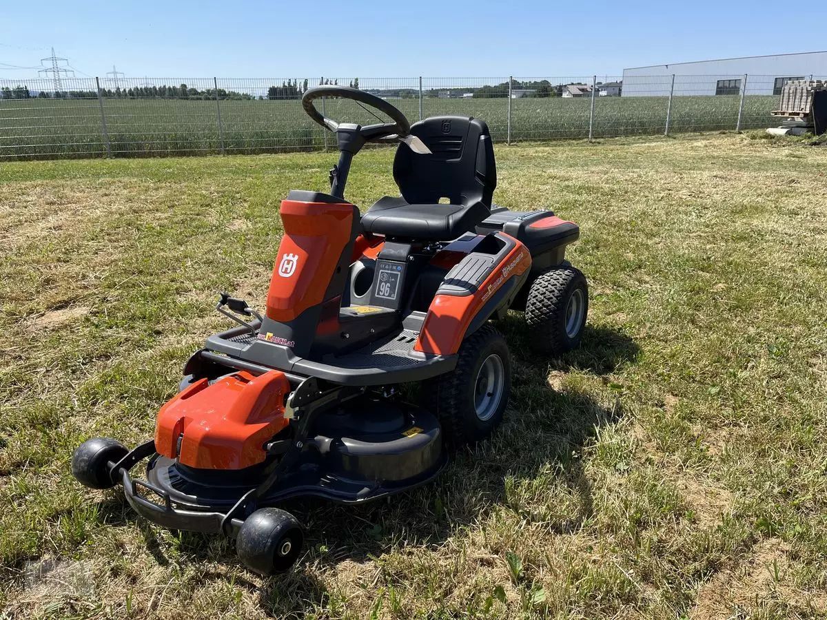 E-FARM: Husqvarna rider 200ix akku inkl. 1.000€ akkugeräte!! - Rasenmäher - id XUXZGH2 - 5.158 € - Baujahr: 2023 - Österreich