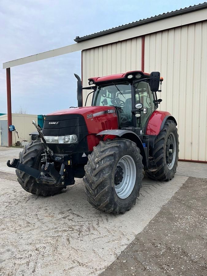 E-FARM: Case IH Puma 240 CVX - Tractor - id J6ADGM6 - €125,000 - Year of construction: 2015 - Engine hours: 4,980,Engine power (HP): 240,France