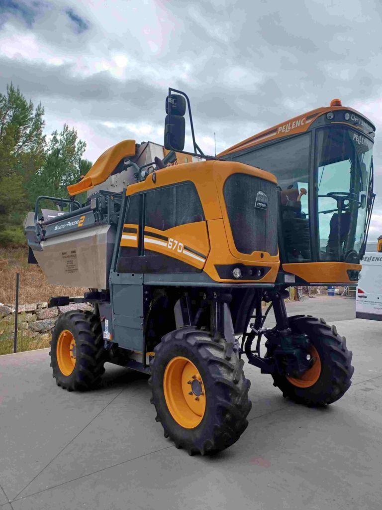 E-FARM: Pellenc optimum 670 sp - Grape harvester - id ERYTSUV - €85,000 - Year of construction: 2015 - France