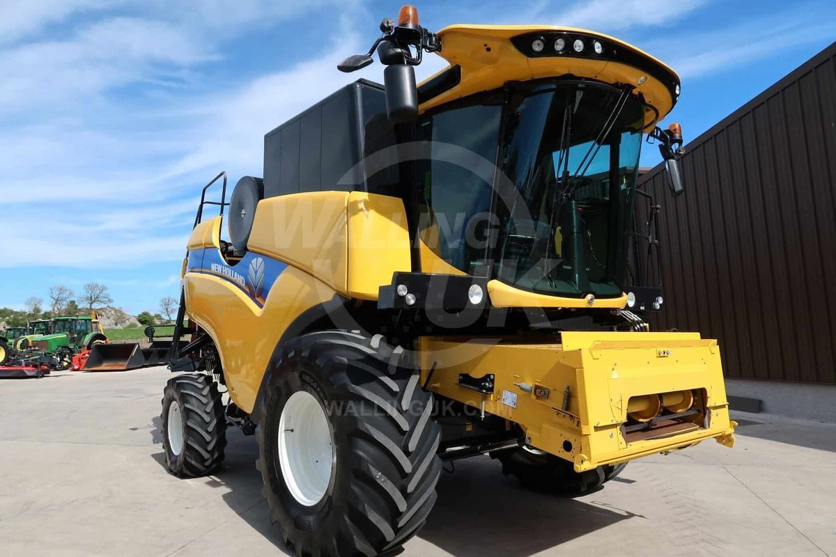 New Holland CX 5.80 Kombájn