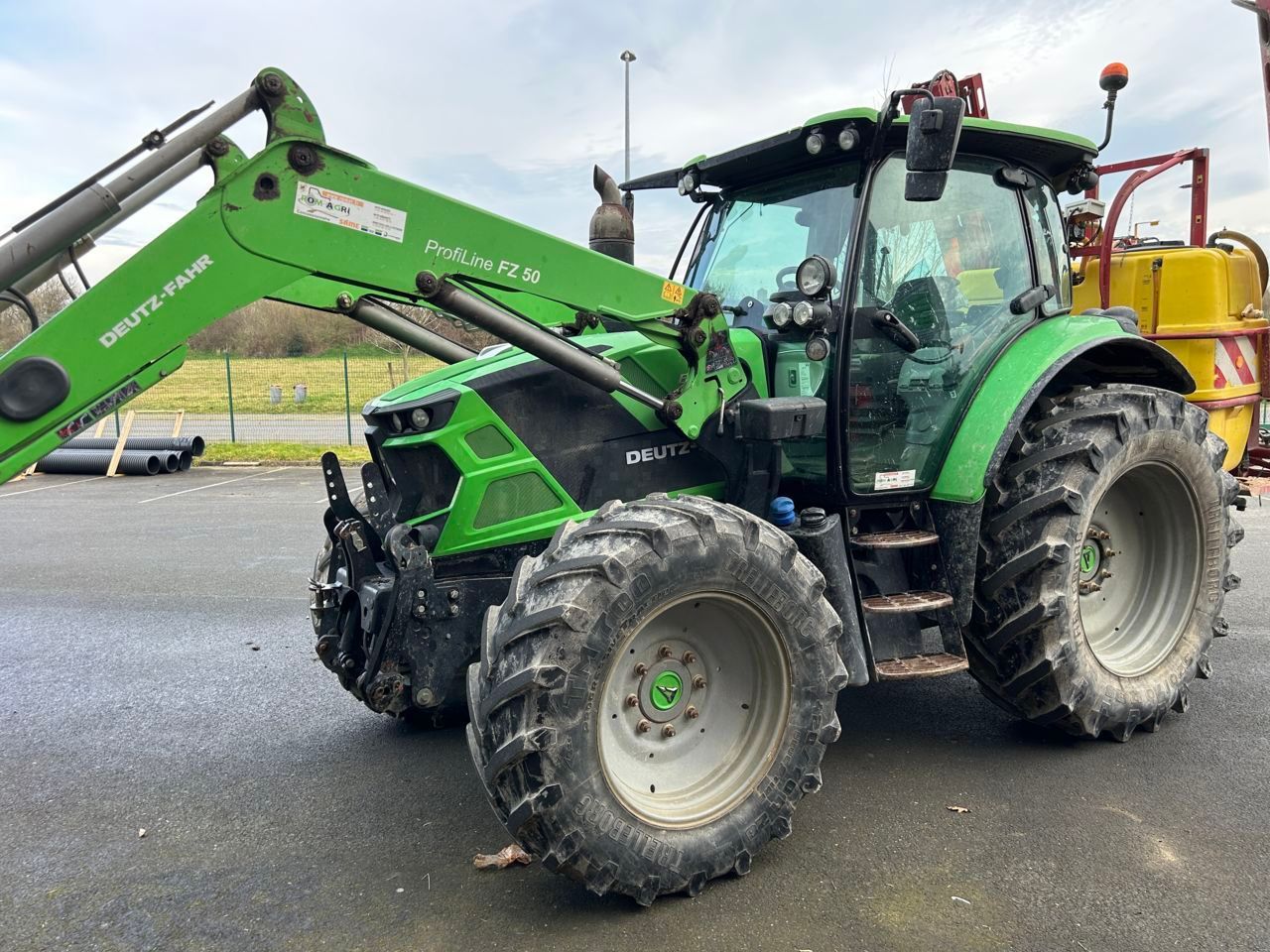 E-FARM: Deutz-Fahr Agrotron 6140 - Tractor - id FZKBN4K - 52.000 € - Año: 2018 - Horas: 5900,Potencia del motor: 140,Francia