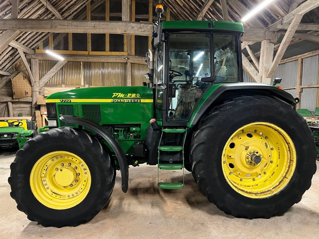 John Deere 7710 Traktor 55 000 €