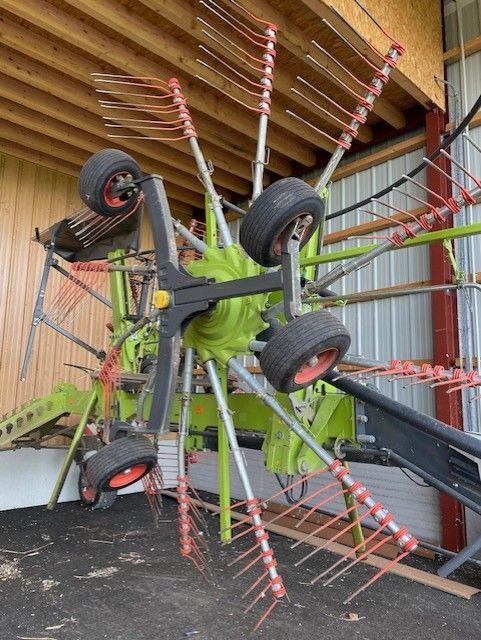 Claas Liner 1700 Twin Tedder €18,800