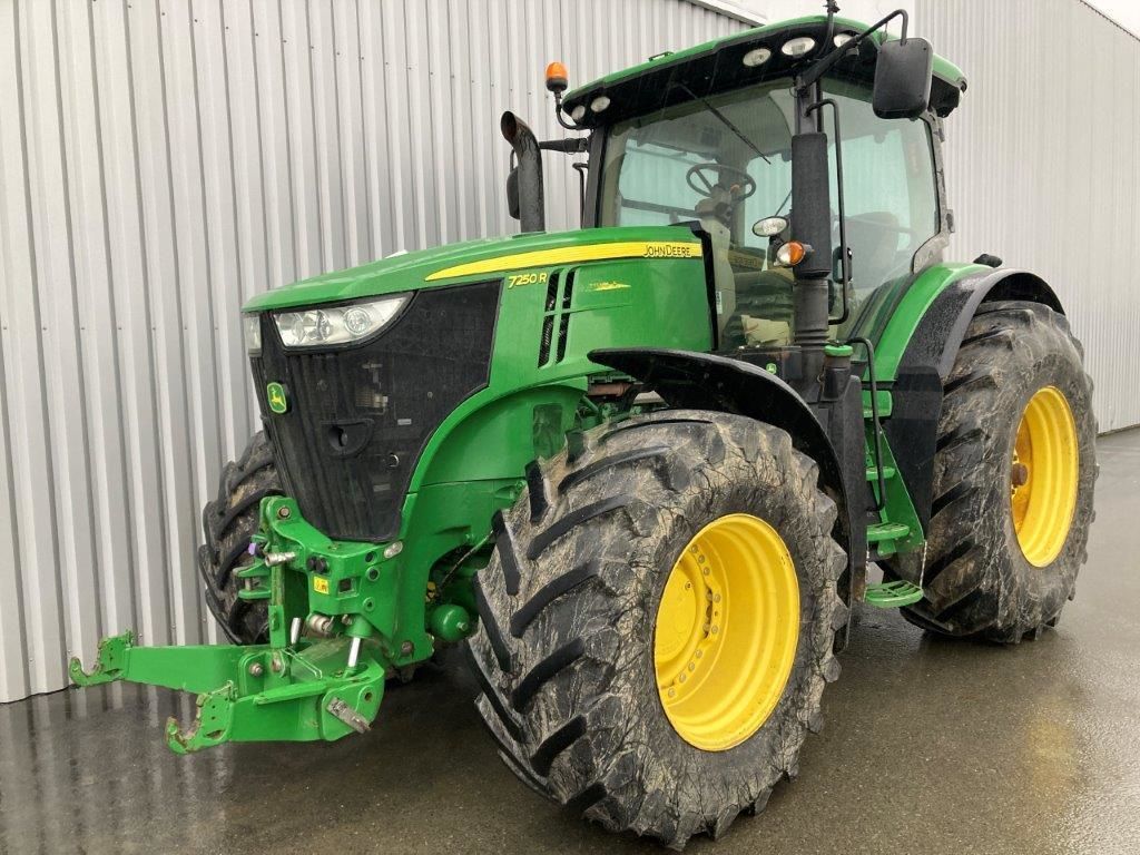 E-FARM: John Deere 7250 R - Tractor - id 9LGG6RU - €85,000 - Year of construction: 2016 - Engine hours: 6,155,Engine power (HP): 250,France