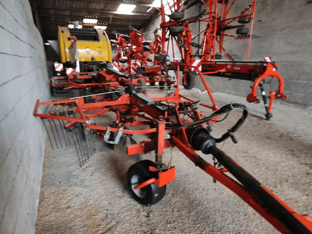 E-FARM: Kuhn GA 6632 - Andaineur - id ASTWZDG - 9 500 € - Année: 2012 - France