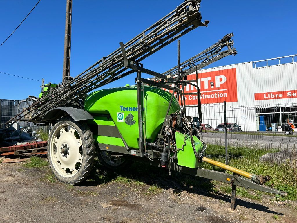 E-FARM: Tecnoma gy30n - Opryskiwacz - id UZDAT7I - 13 000 € - Rok produkcji: 2008 - Francja