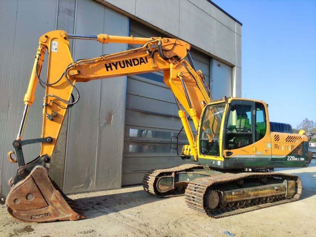 HYUNDAI r220nlc-9a Crawler excavator