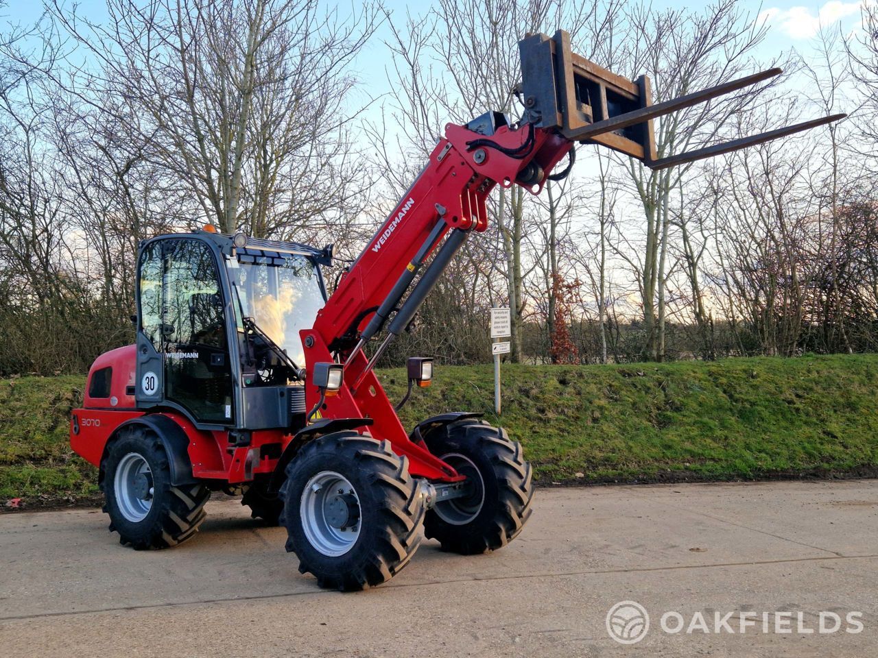 E-FARM: Weidemann 3070 cx80 t - Chargeur télescopique  - id TW1CMMK - 39 511 € - Année: 2014 - Lecture du nombre d'heure: 5 012,Puissance du moteur (chevaux): 74,Royaume-Uni