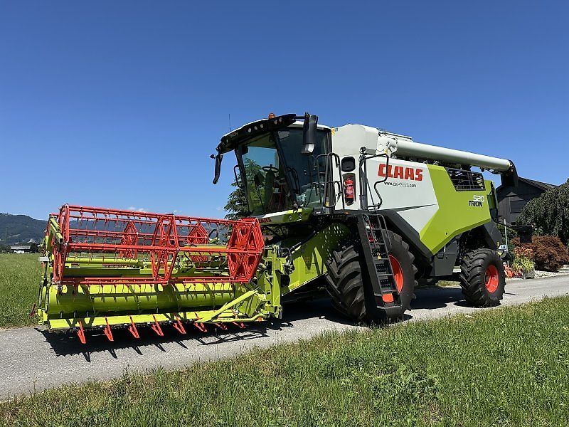 Claas Trion 520 Kombajn zbożowy 199 000 €