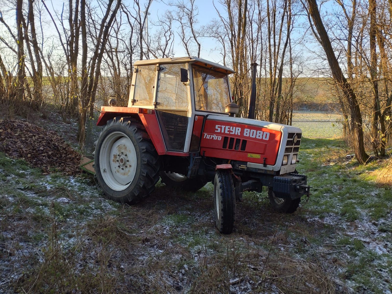 E-FARM: Steyr 8080 a - Traktor - id SS5P6TC - 15.900 € - Baujahr: 1982 - Abgelesene Motorstunden: 8.500,Motorleistung (PS): 72,Österreich