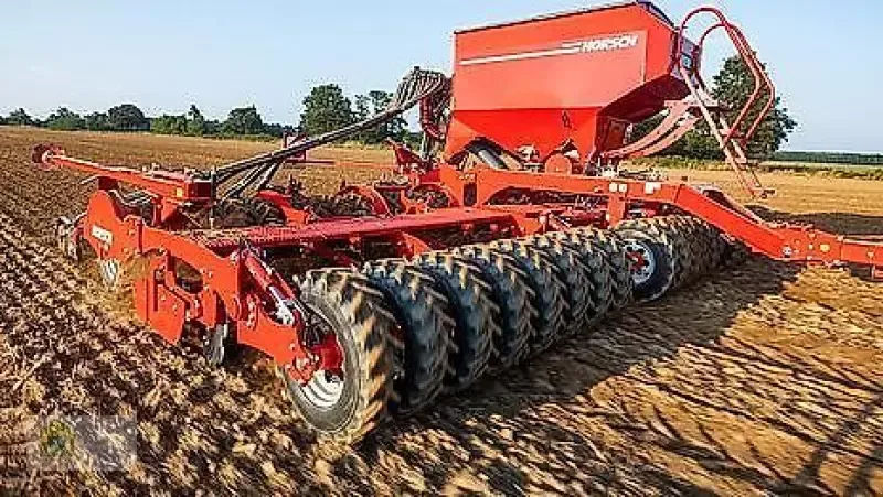 E-FARM: HORSCH Pronto 9 DC - Kombinacja uprawowo-siewna - id IYB7GQ2 - 45 000 € - Rok produkcji: 2014 - Niemcy