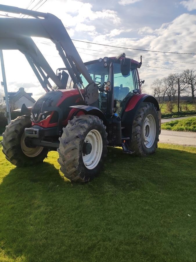 E-FARM: Valtra N135 - Tractor - id VTBPI44 - €65,500 - Year of construction: 2022 - Engine hours: 3,250,Engine power (HP): 135,France