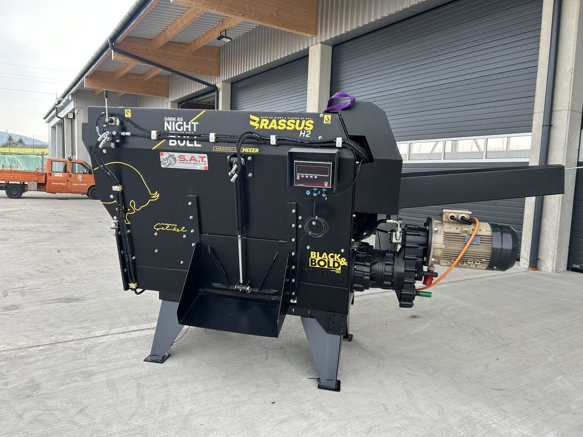 E-FARM: celikel elektromischer brassus h2-h4 stationär - Futtermischwagen - id JAX1D5W - 9.992 € - Österreich