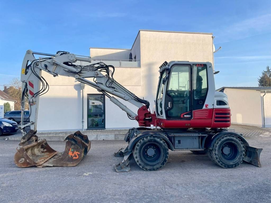 Takeuchi tb 295 w Excavadora de ruedas 45.900 €
