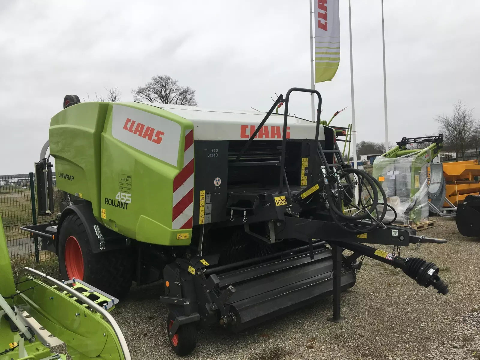 E-FARM: Claas Rollant 455 RC Uniwrap - Empacadora - id BRAXLSN - 32.000 € - Francia