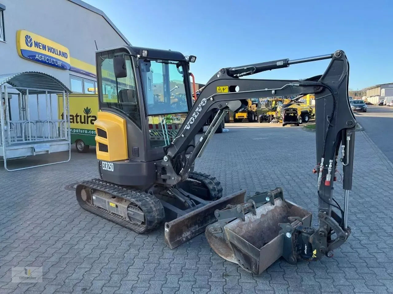 E-FARM: VOLVO ecr 25d - Mini excavadora  - id J4GMM5X - Año: 2021 - Alemania