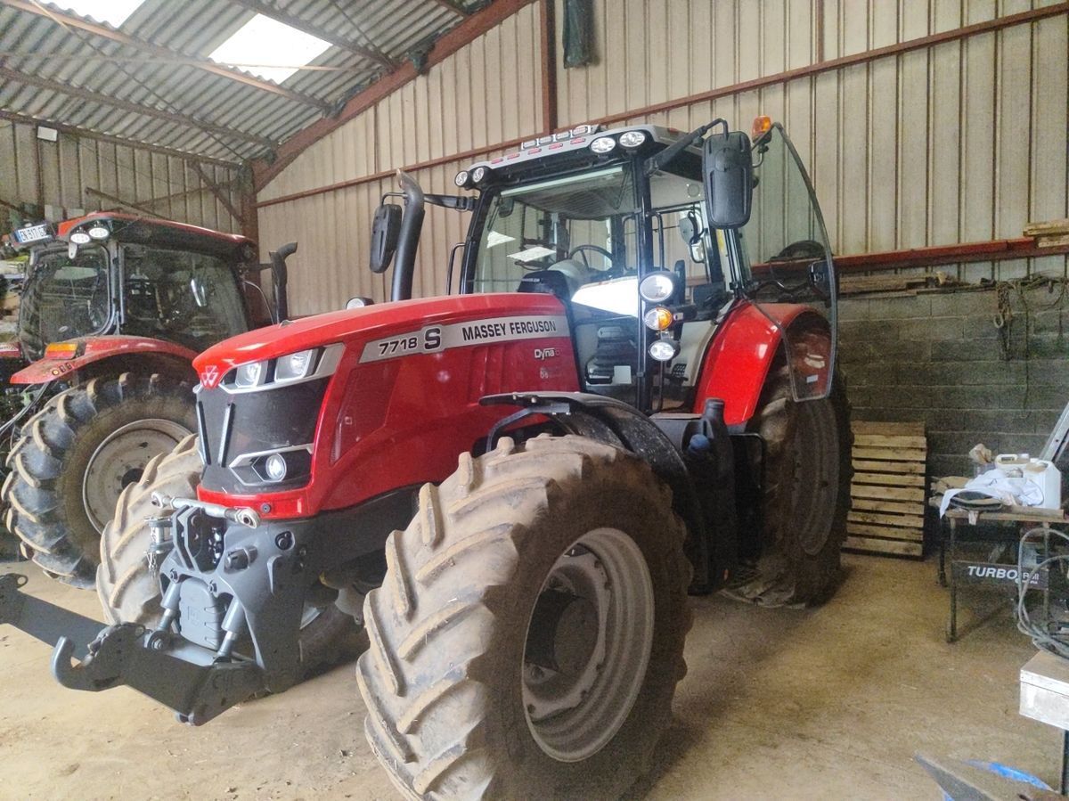 E-FARM: Massey Ferguson 7718S - Tractor - id PT9XDPR - 98.000 EUR - Anul: 2020 - Citeste ore: 2.100,Muterea motorului: 180,Franța