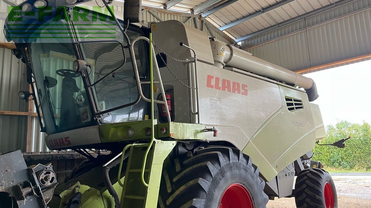 Claas Tucano 570 Combine harvester €145,000