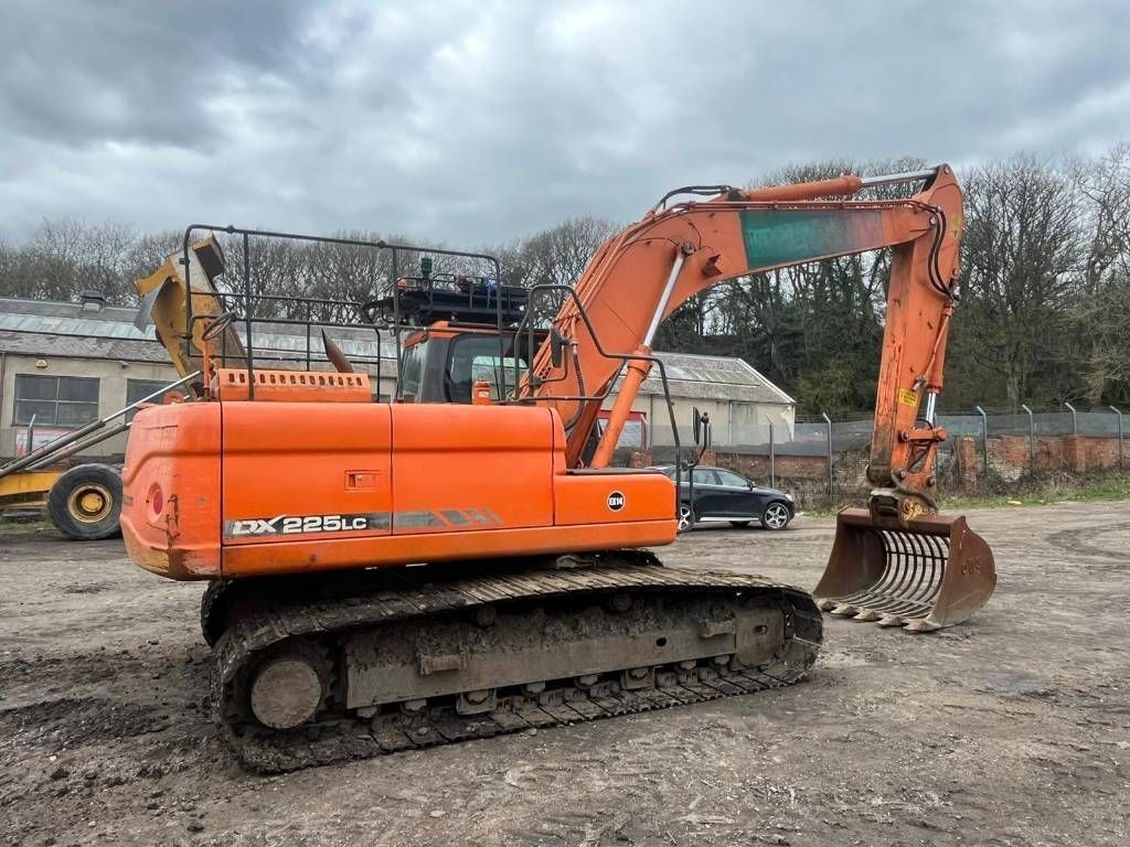 Doosan dx 225 lc Koparka gąsienicowa 40 148 €