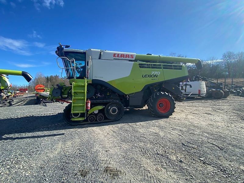 Claas Lexion 770 Combine harvester €280,763