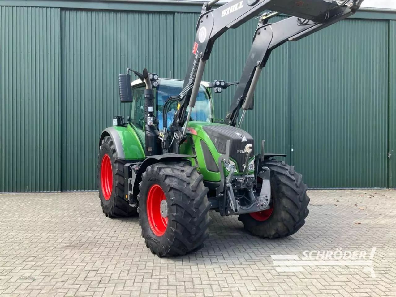 Fendt 724 Vario Tractor €96,885
